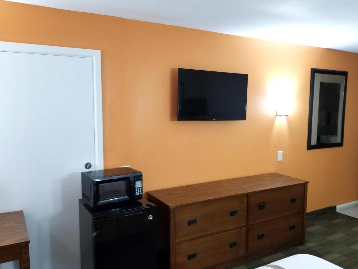 Americas Best Value Inn Marshall Bel Air Bagian luar foto