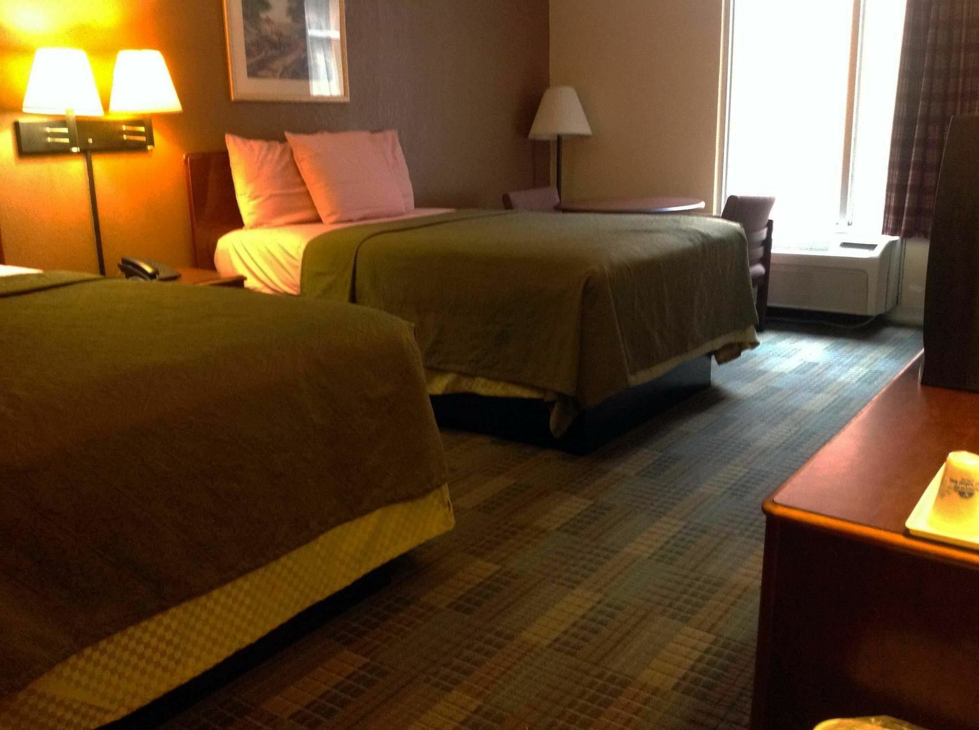 Americas Best Value Inn Marshall Bel Air Bagian luar foto
